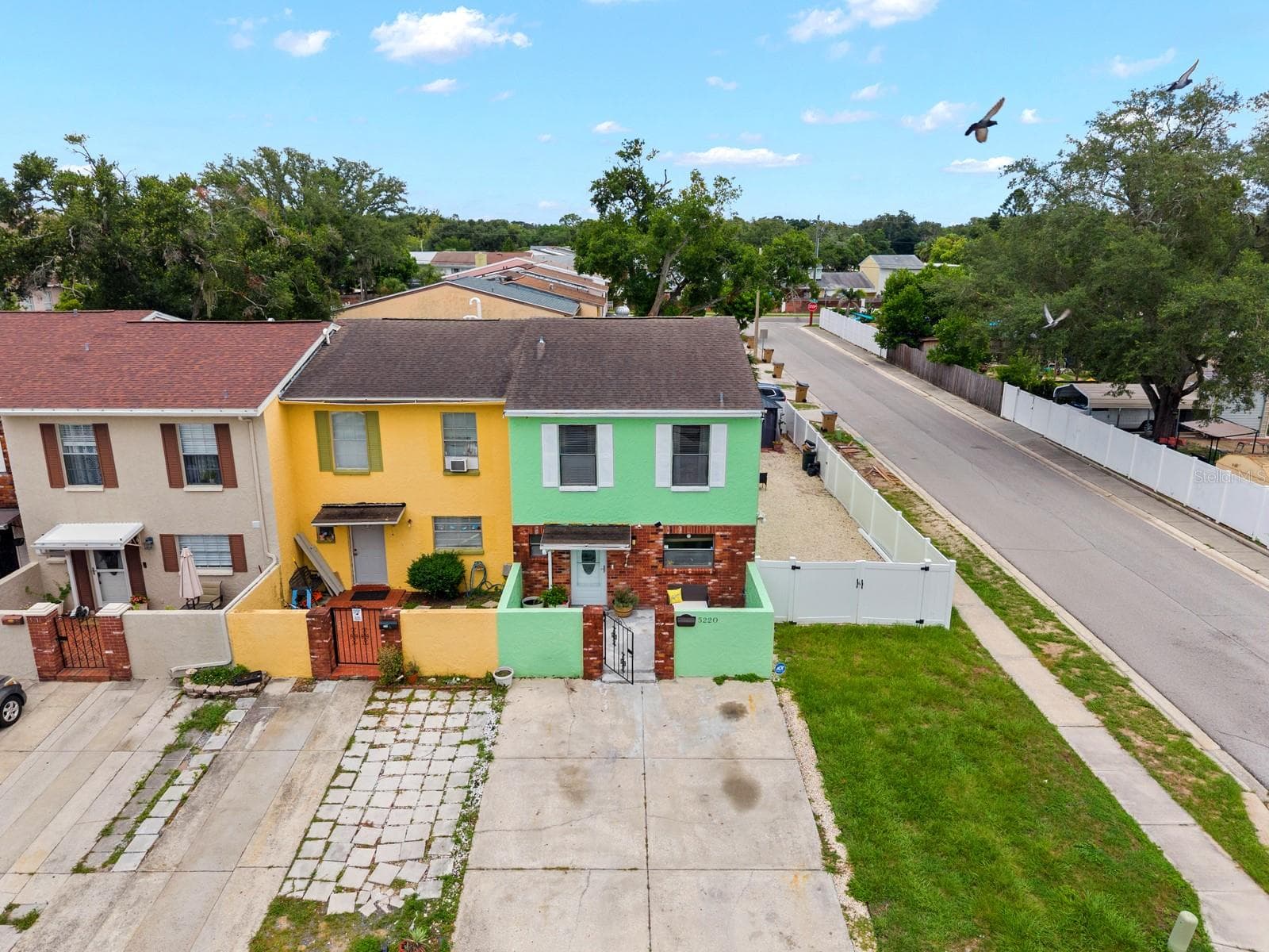 Townhouse at 5220 BLANE DR, TEMPLE TERRACE, photo 2 of 29