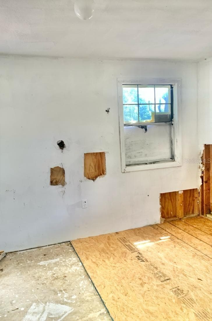 Single Family Residence at 17273 NE 37TH ST, SILVER SPRINGS, photo 11 of 15
