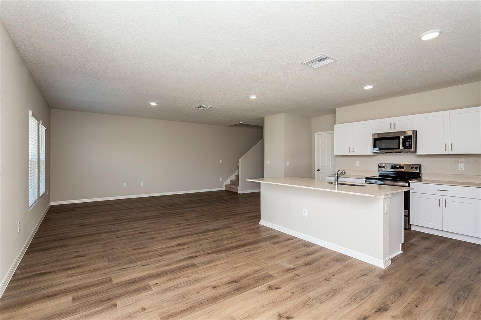 Single Family Residence at 9092 BELLEVIEW FOREST PASS, DADE CITY, photo 11 of 30