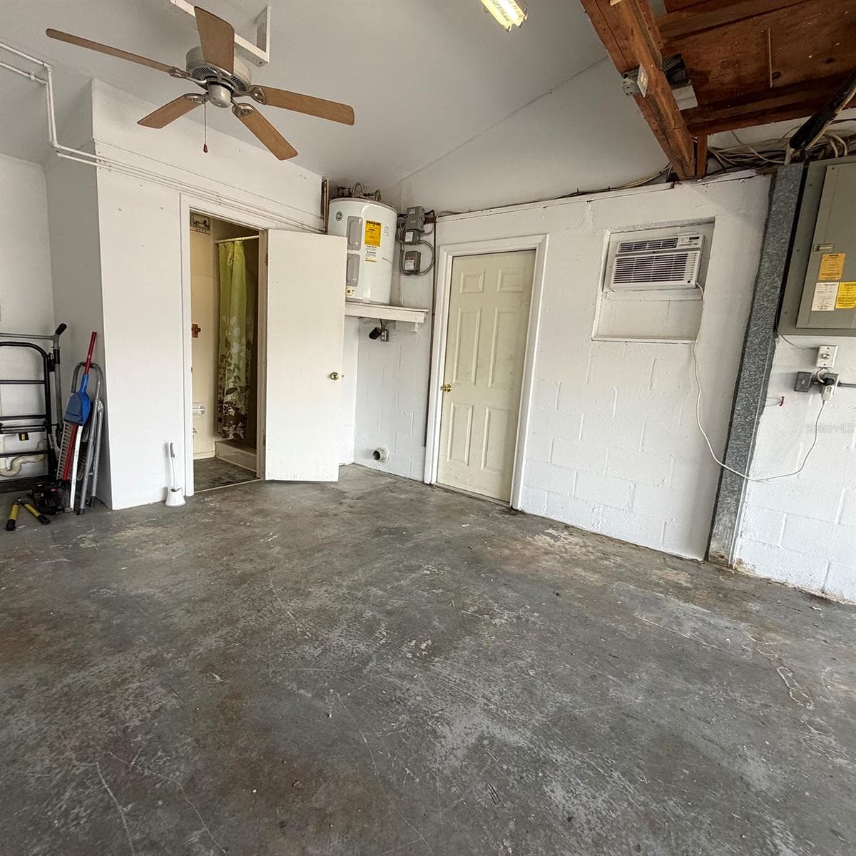 Single Family Residence at 3128 KILBURN RD, HOLIDAY, photo 13 of 23