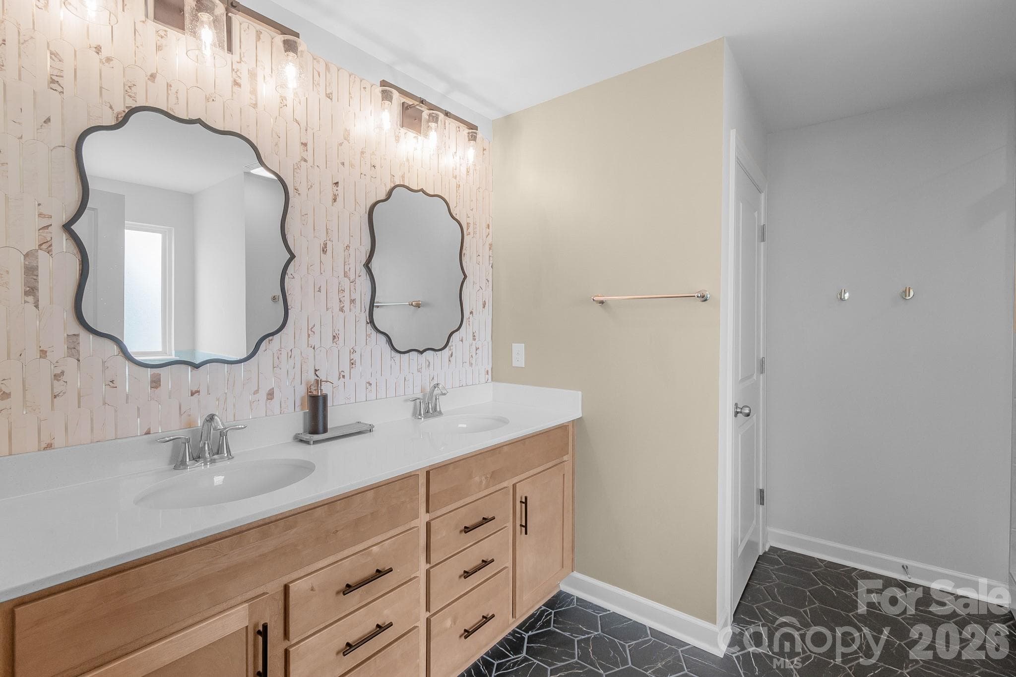 Primary Bathroom - 1046 Stone Marker Drive, Monroe