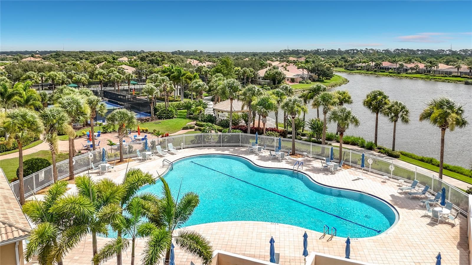 Resort-Style Community Pool - 6149 ABACO DR, SARASOTA