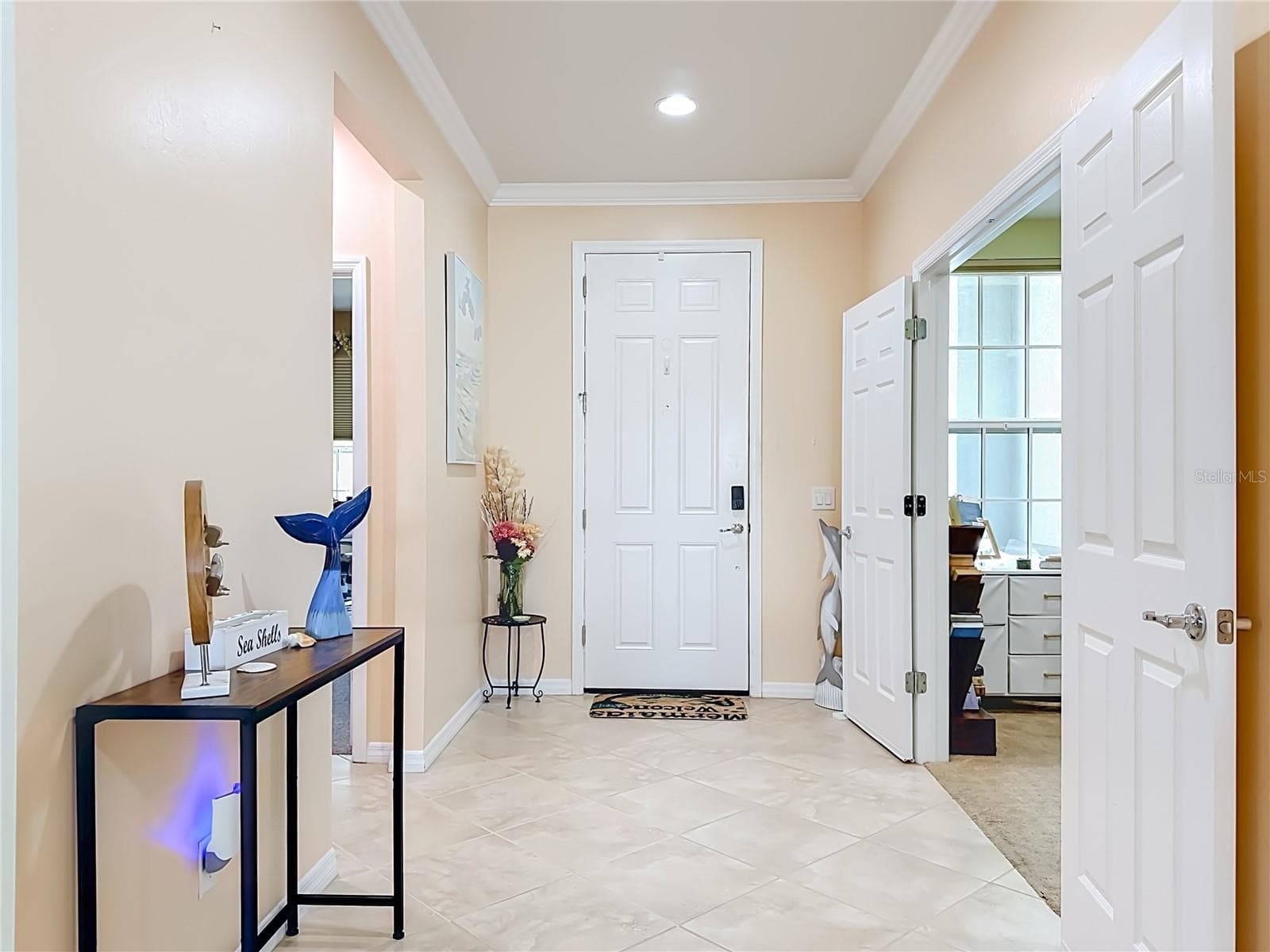 Welcoming Foyer and Entryway - 6149 ABACO DR, SARASOTA