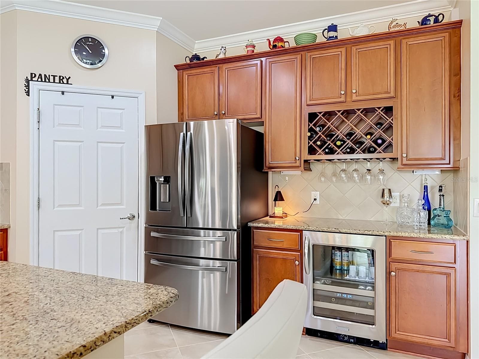 Stainless-Steel Appliances and Built-In Wine Storage - 6149 ABACO DR, SARASOTA