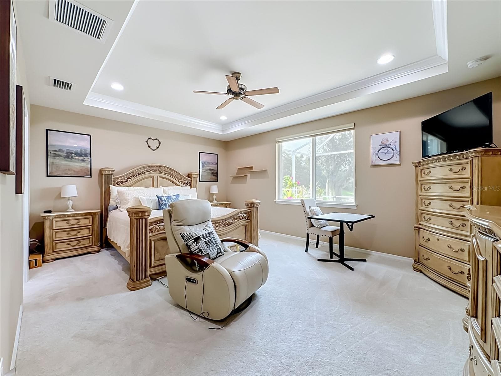 Primary Suite with Sitting Area and Tray Ceiling - 6149 ABACO DR, SARASOTA