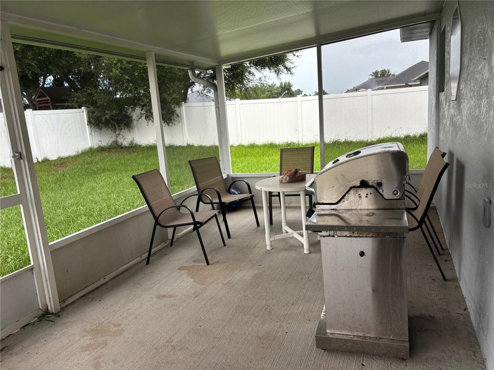 back porch - 304 MARION OAKS TRL, OCALA
