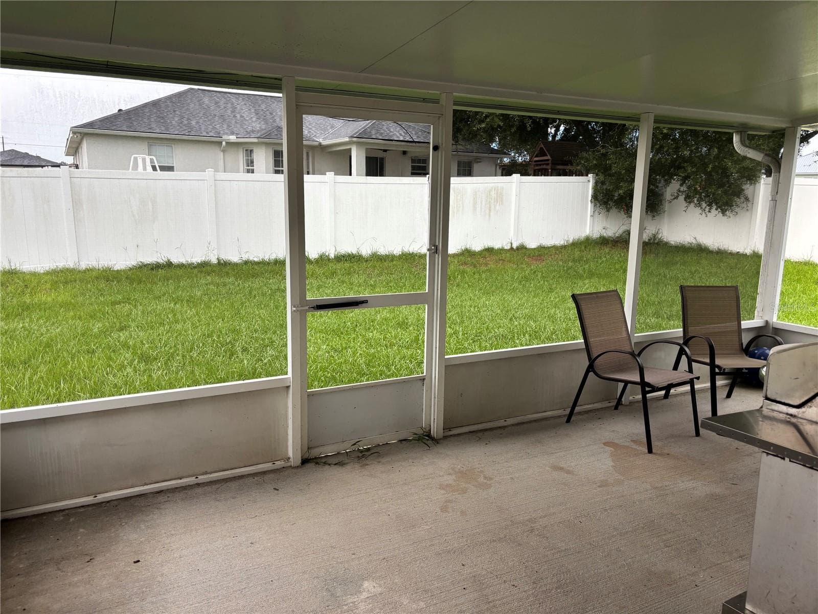 screened porch - 304 MARION OAKS TRL, OCALA