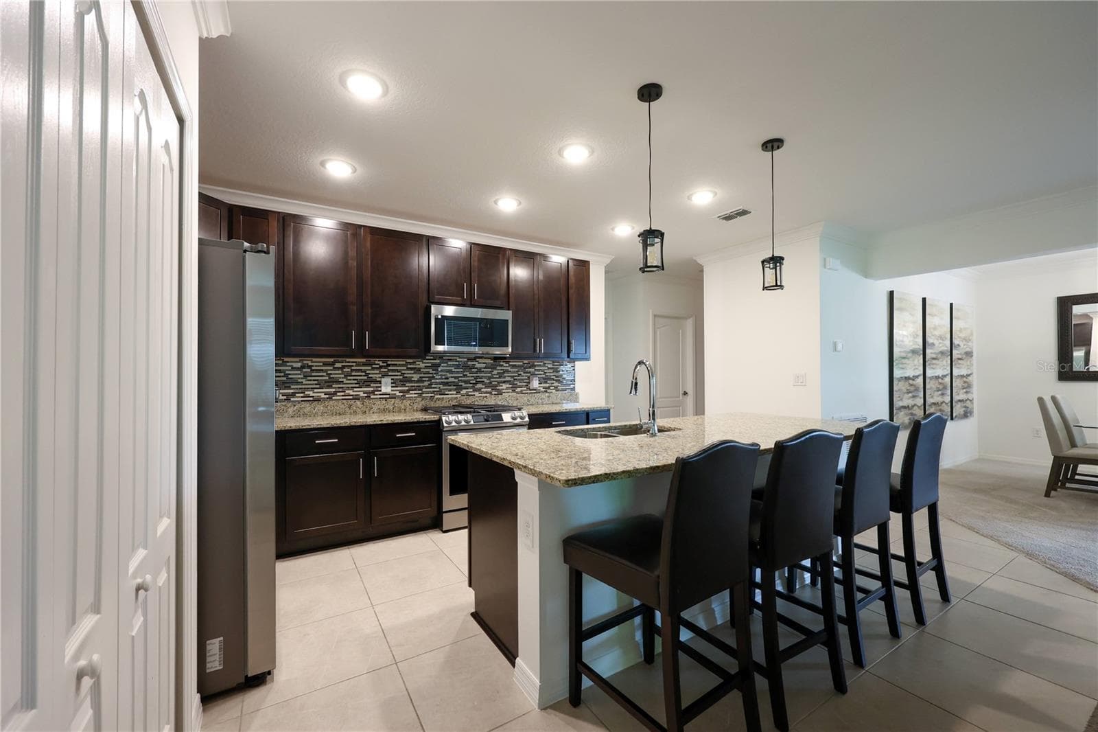 Single Family Residence at 1113 BRADFORD RIDGE DR, LEESBURG, photo 3 of 22