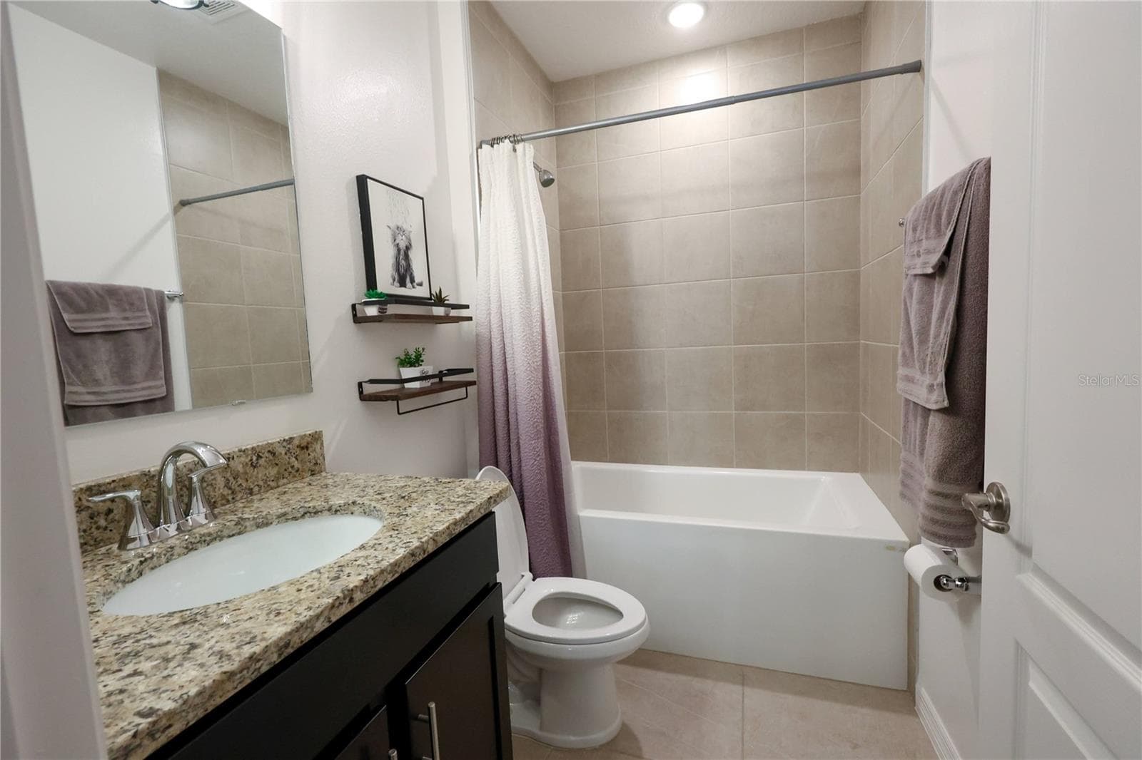 Single Family Residence at 1113 BRADFORD RIDGE DR, LEESBURG, photo 16 of 22