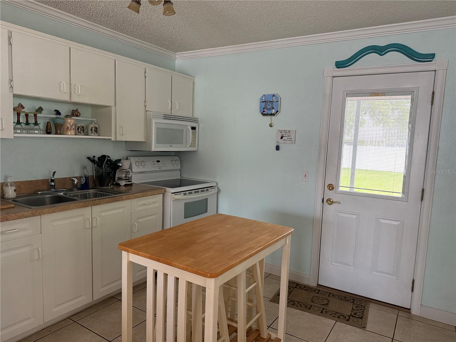Single Family Residence at 12131 ROCKFORD ST, SPRING HILL, photo 7 of 39