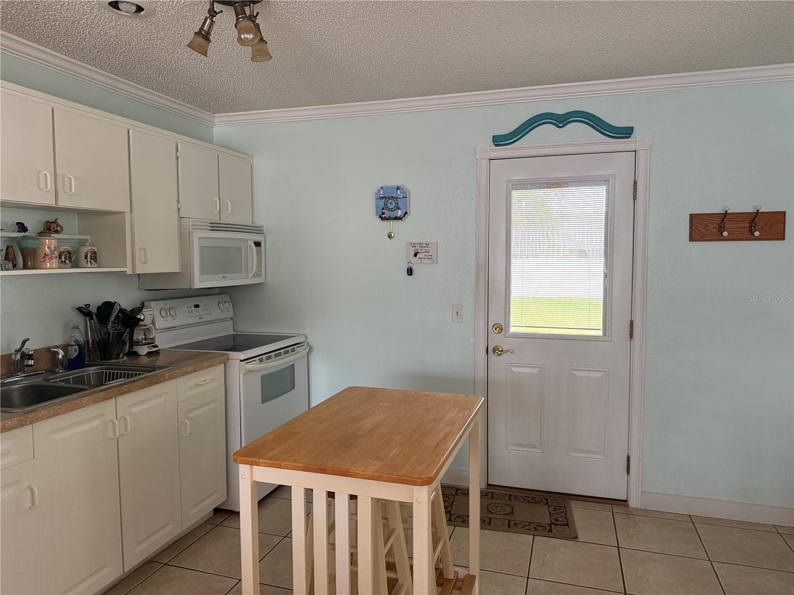 Single Family Residence at 12131 ROCKFORD ST, SPRING HILL, photo 12 of 39