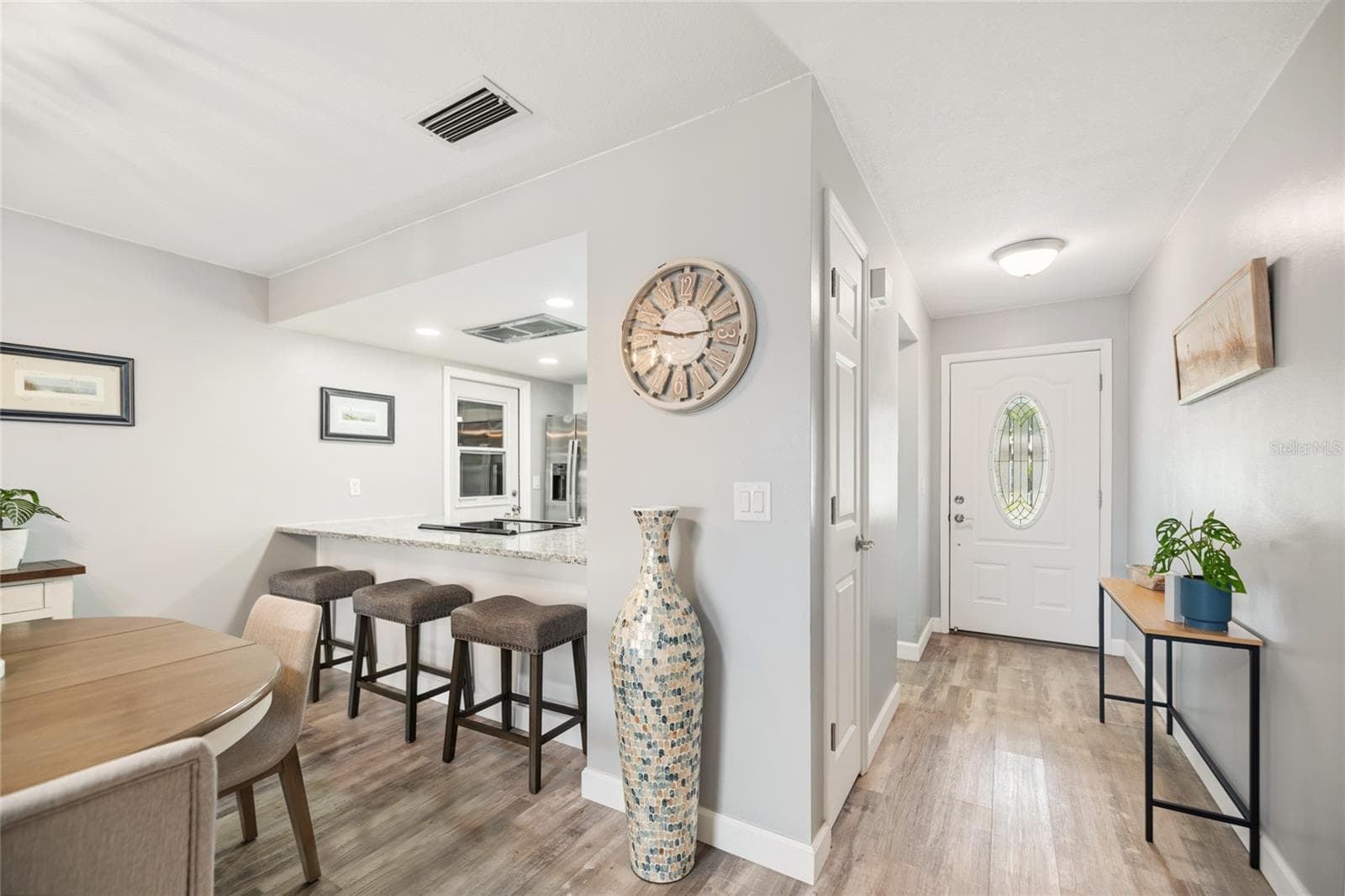 Single Family Residence at 38 LAUREL OAKS CIR, ORMOND BEACH, photo 4 of 27