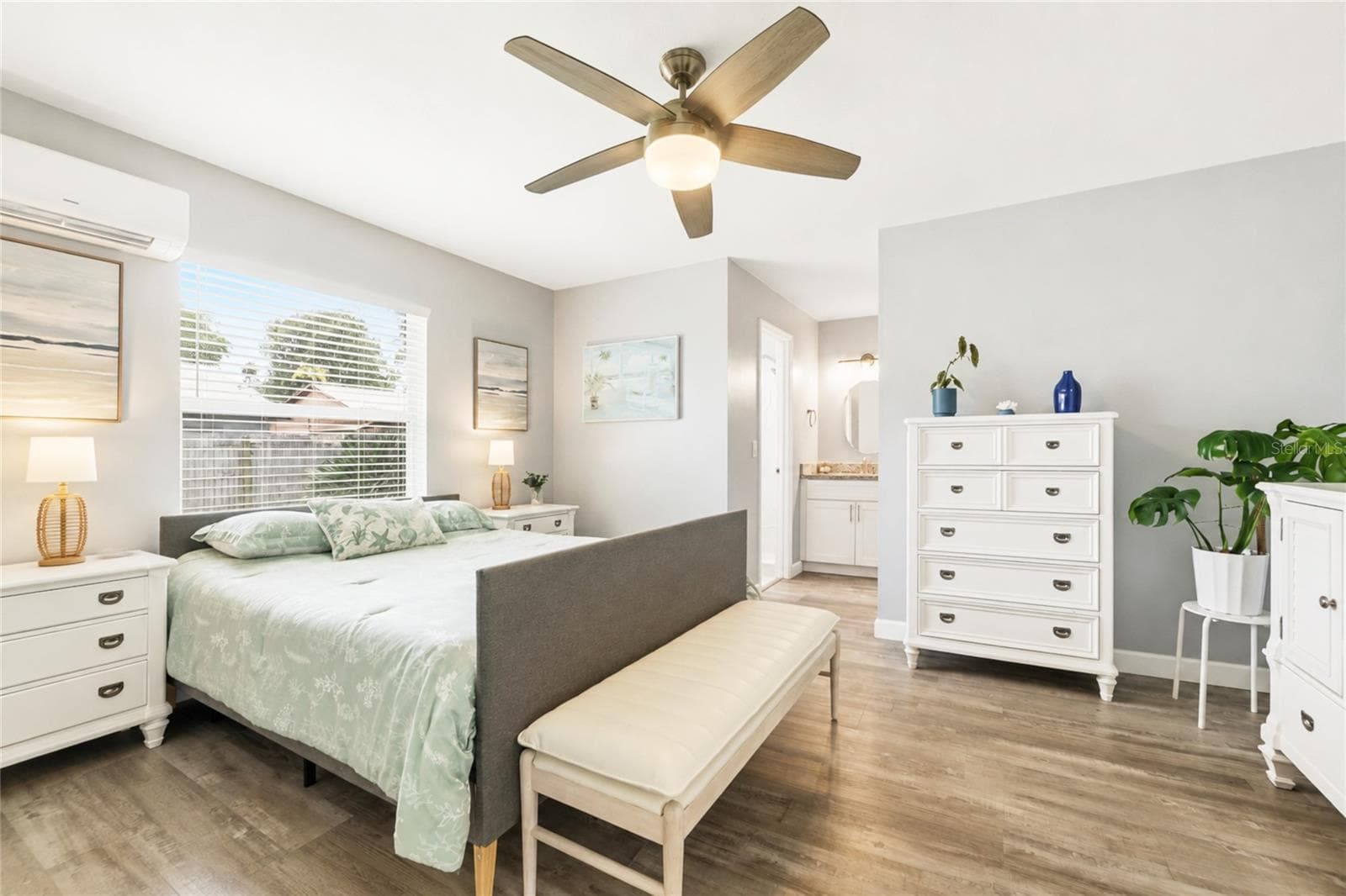 Single Family Residence at 38 LAUREL OAKS CIR, ORMOND BEACH, photo 11 of 27