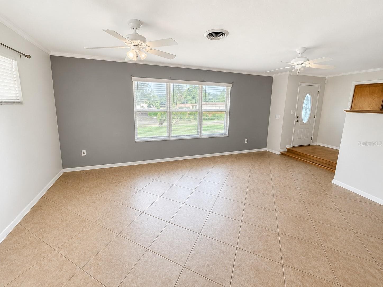 Single Family Residence at 409 MONTGOMERY AVE, LAKELAND, photo 9 of 32