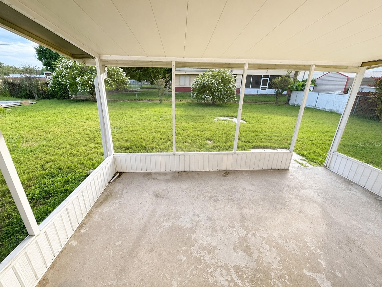 Single Family Residence at 409 MONTGOMERY AVE, LAKELAND, photo 25 of 32