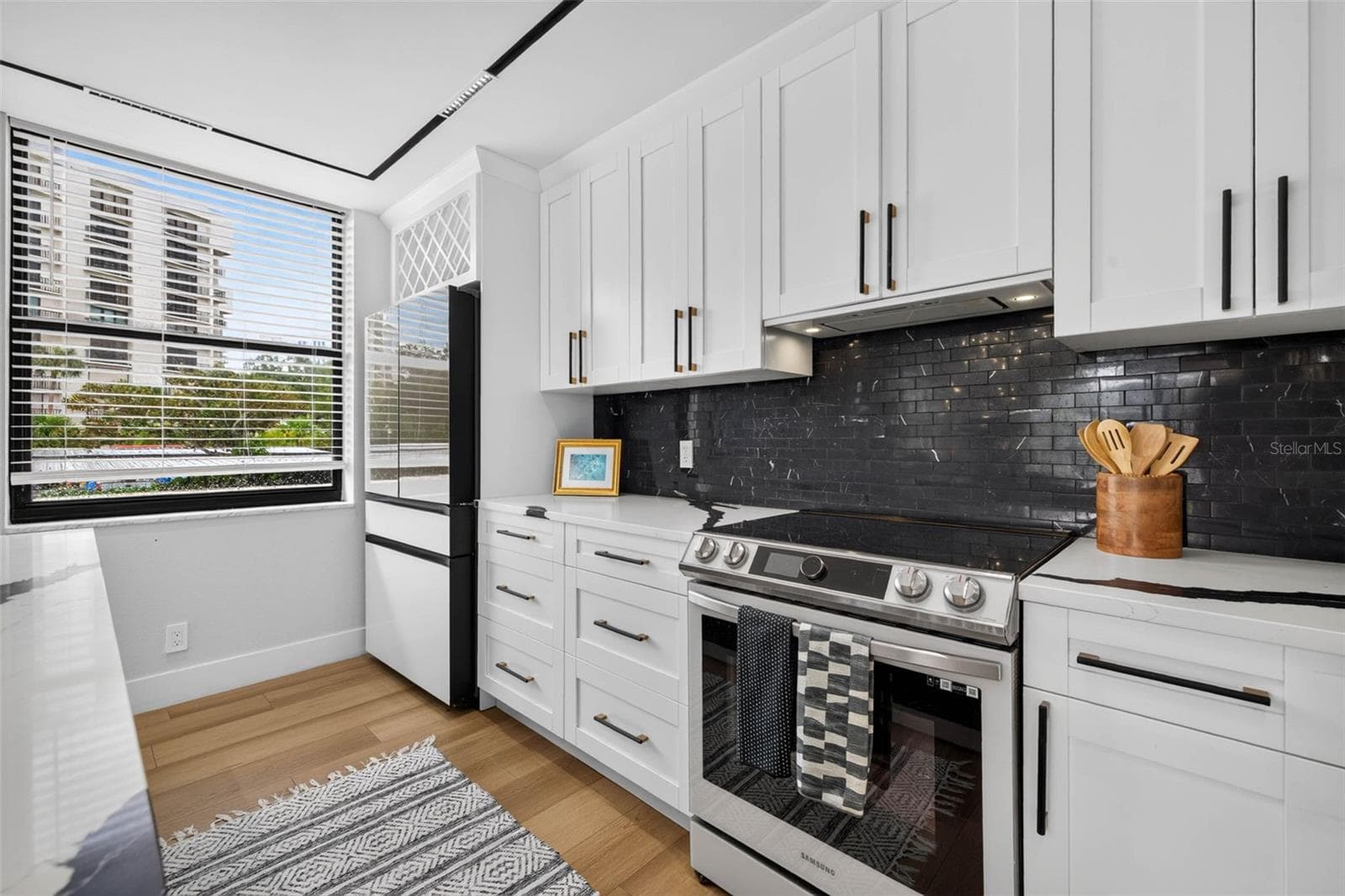 Kitchen - 100 OAKMONT LN #204, BELLEAIR
