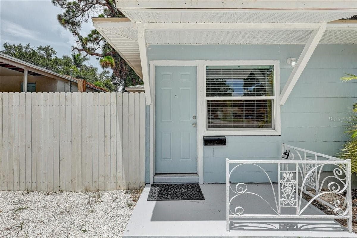 Covered From porch - 2901 DR MARTIN LUTHER KING JR ST S, ST PETERSBURG