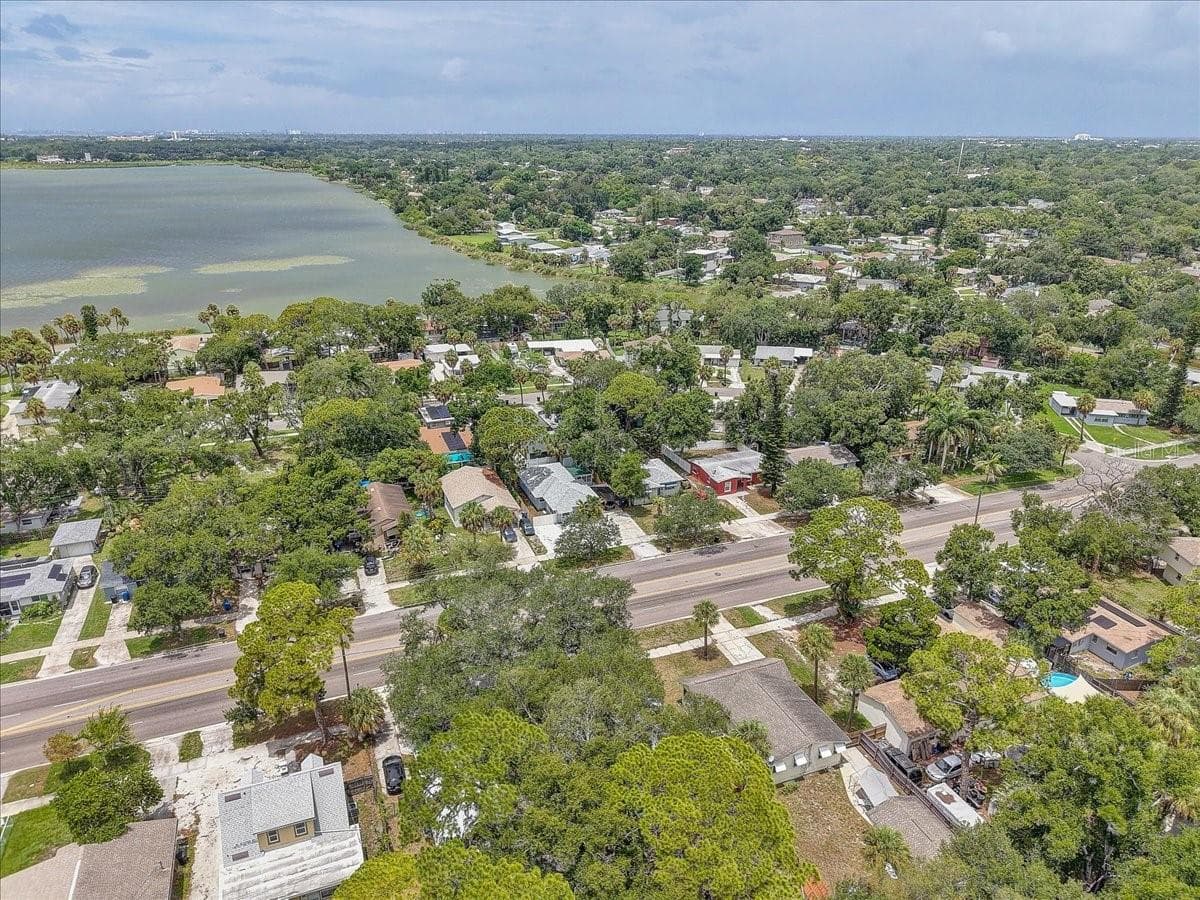 Within walking distance to Lake Maggorie, Boyd - 2901 DR MARTIN LUTHER KING JR ST S, ST PETERSBURG