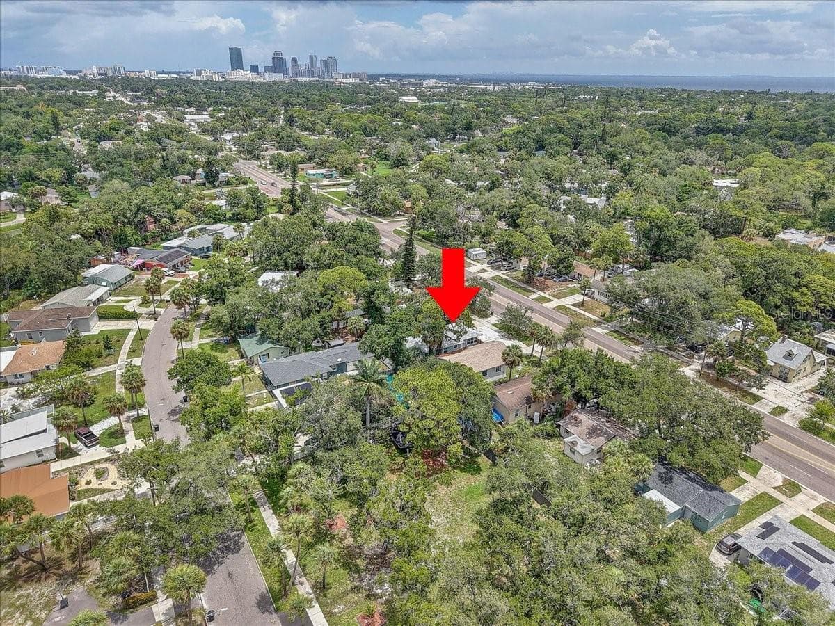 Downtown Saint Pete within 10 min drive - 2901 DR MARTIN LUTHER KING JR ST S, ST PETERSBURG