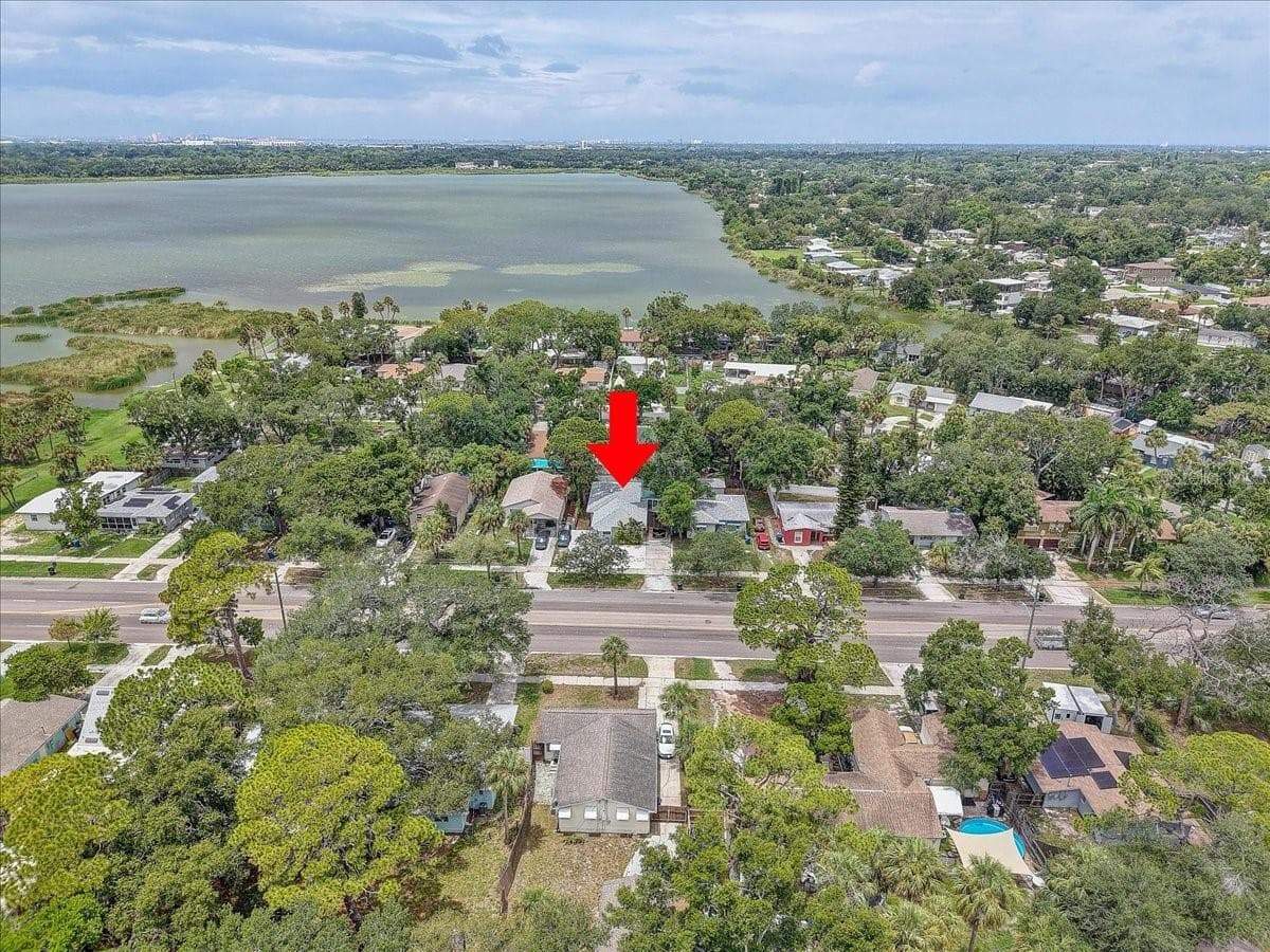 Lake Maggiore within walk distance - 2901 DR MARTIN LUTHER KING JR ST S, ST PETERSBURG