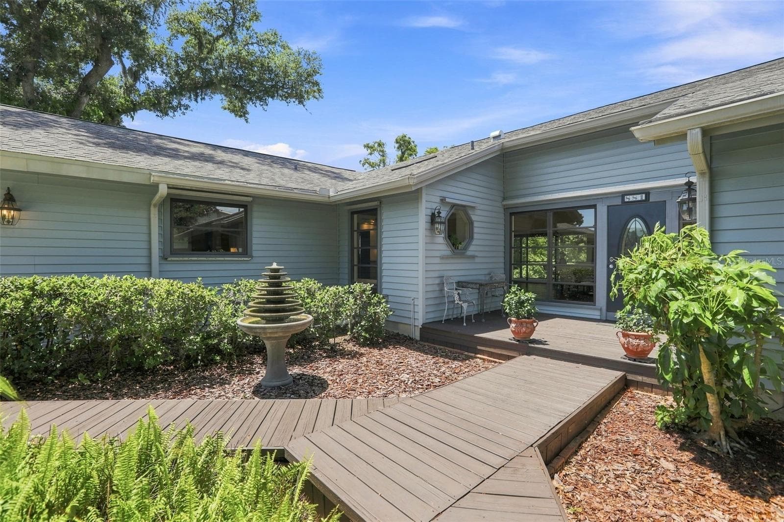 Single Family Residence at 881 PINTO CIR, NOKOMIS, photo 2 of 27