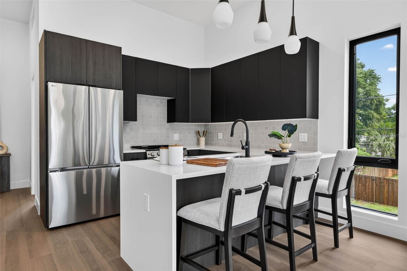Townhouse at 108 36TH ST N, ST PETERSBURG, photo 10 of 33