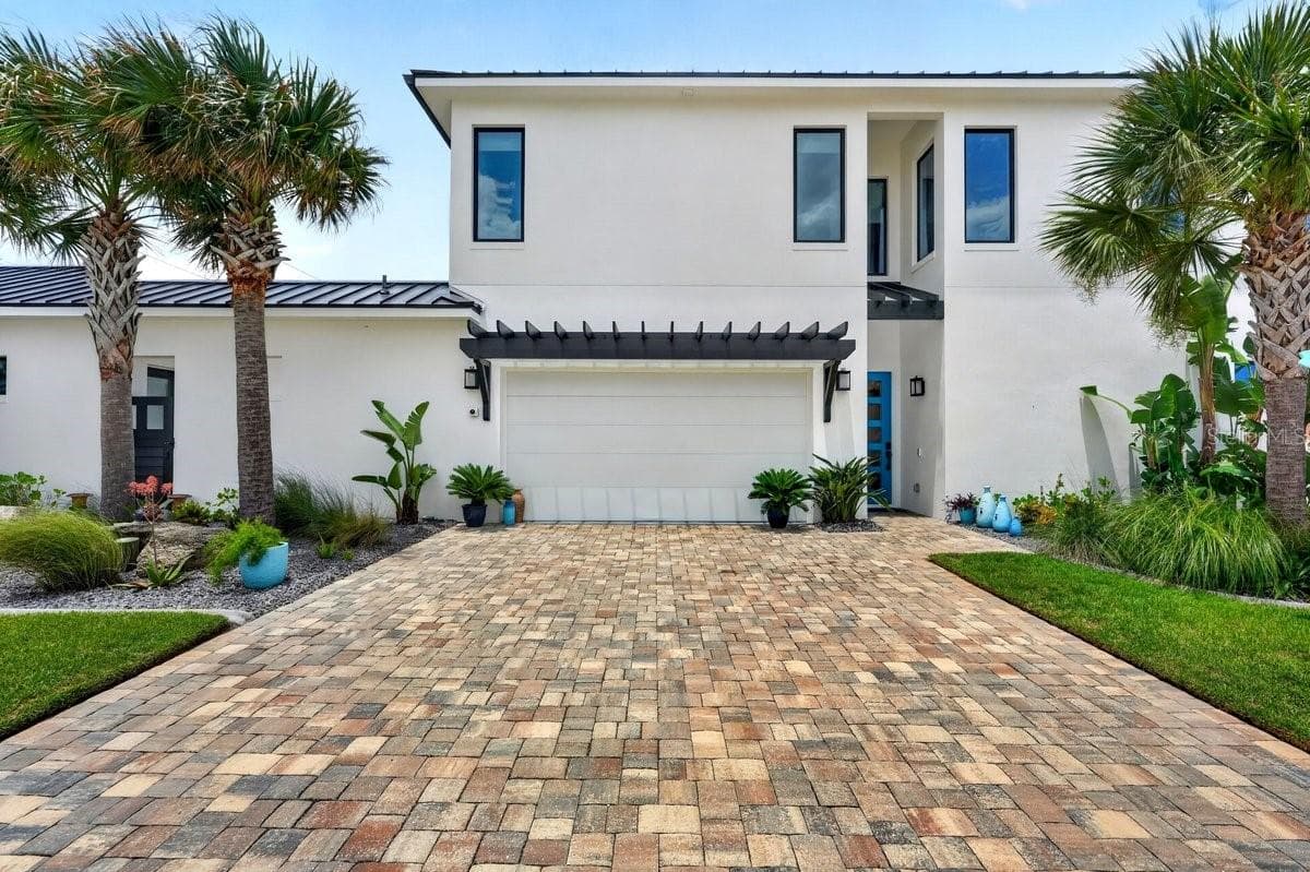 Single Family Residence at 2574 S OCEAN SHORE BLVD, FLAGLER BEACH, photo 7 of 77