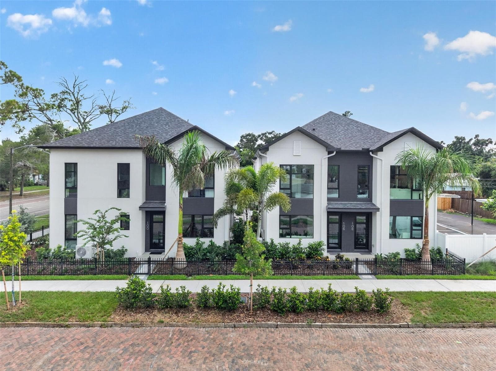 Townhouse at 3601 1ST AVE N, ST PETERSBURG, photo 2 of 32