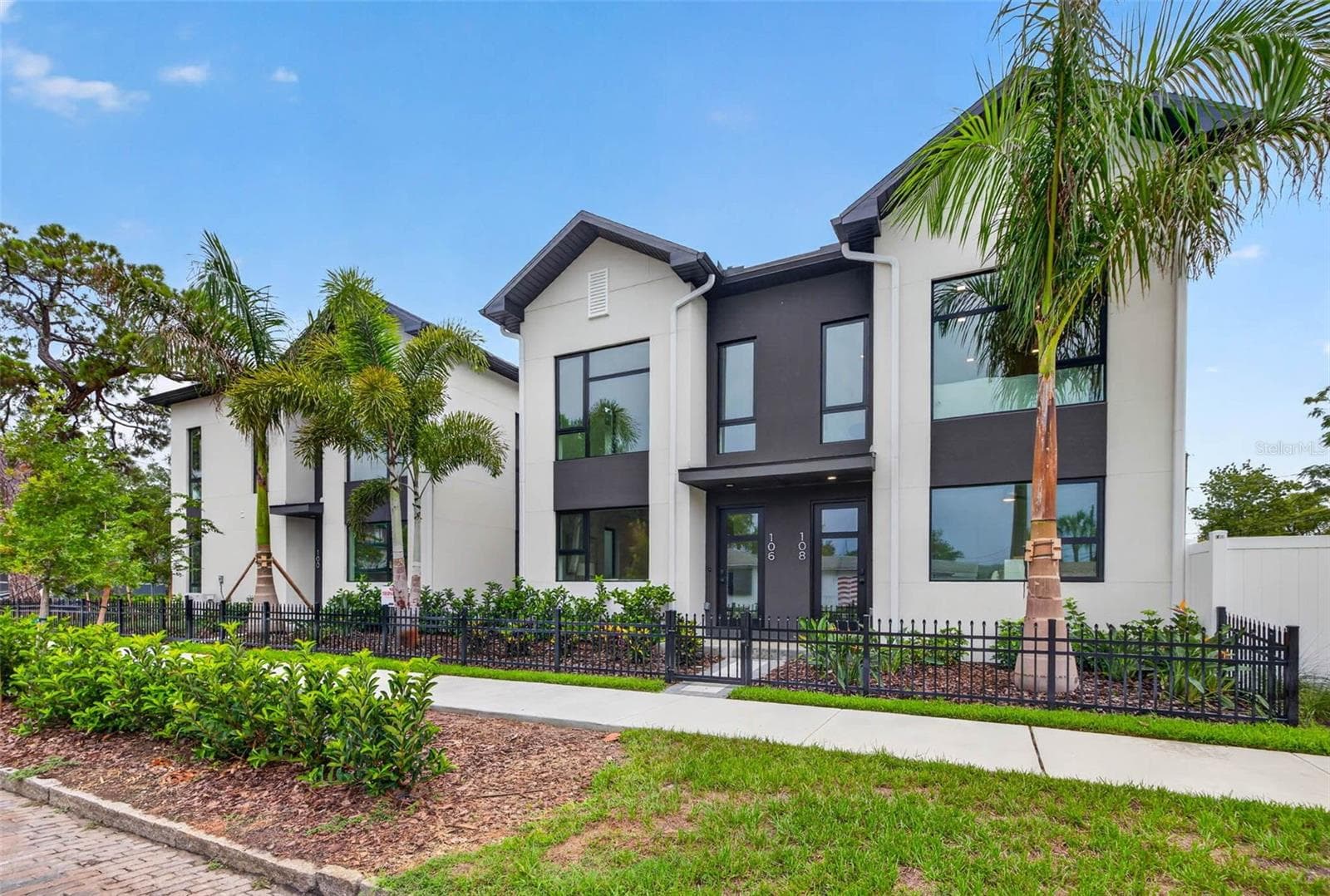 Townhouse at 3601 1ST AVE N, ST PETERSBURG, photo 3 of 32
