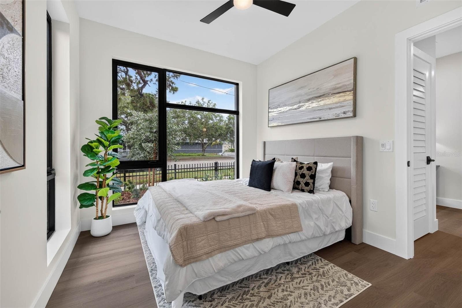 Townhouse at 3601 1ST AVE N, ST PETERSBURG, photo 21 of 32