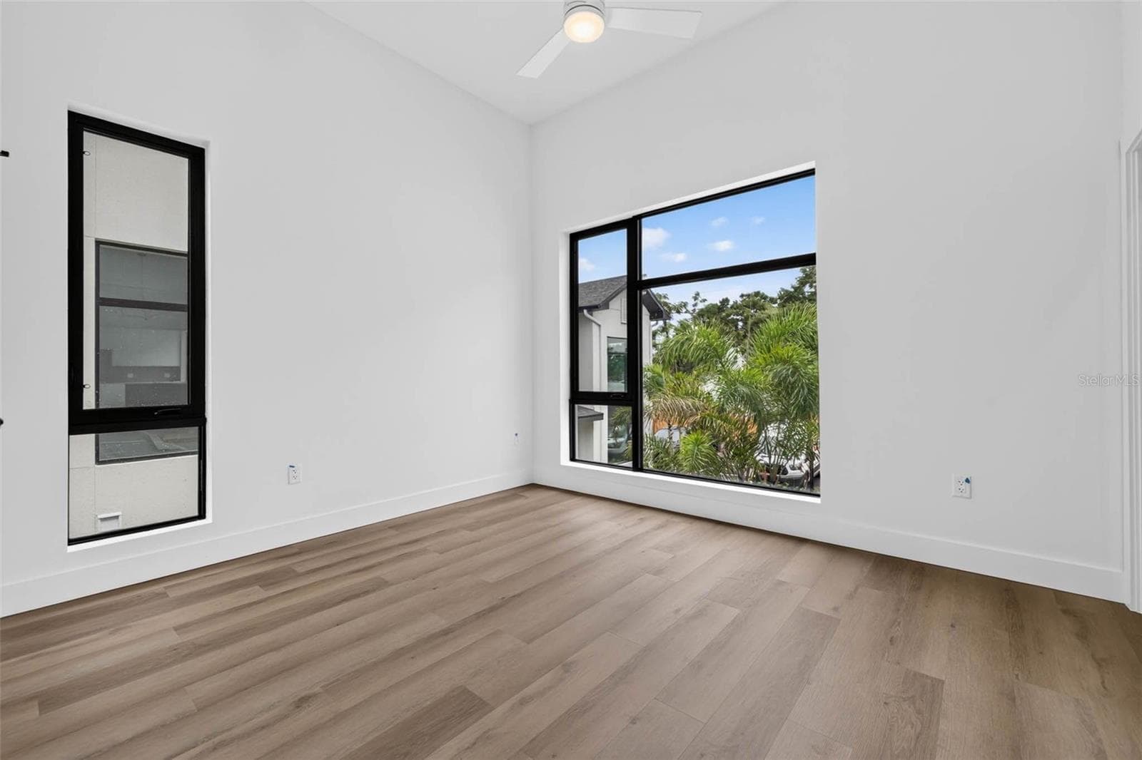 Townhouse at 3603 1ST AVE N, ST PETERSBURG, photo 15 of 27