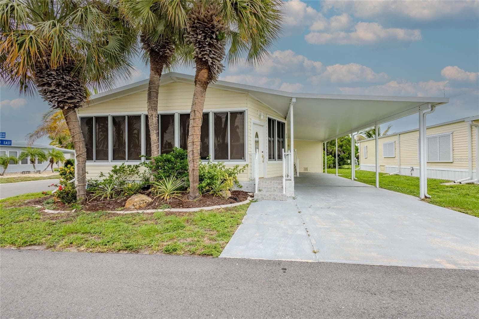 Manufactured Home at 2100 KINGS HWY #529, PORT CHARLOTTE, photo 2 of 45