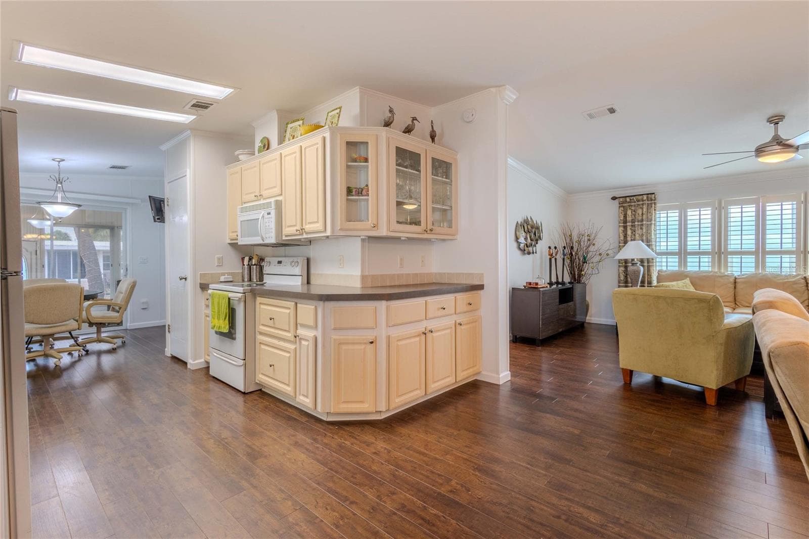 Manufactured Home at 2100 KINGS HWY #529, PORT CHARLOTTE, photo 4 of 45