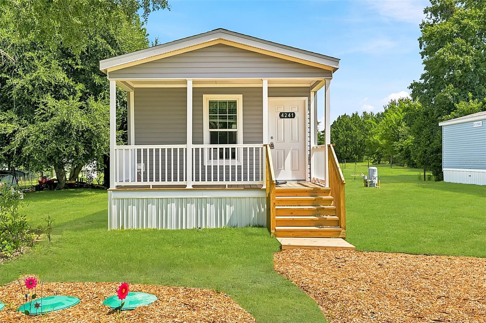Manufactured Home at 4241 E HAWAII LN, HERNANDO, photo 2 of 17