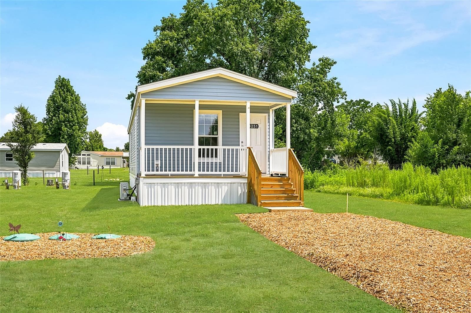 Manufactured Home at 4251 E HAWAII LN, HERNANDO, photo 2 of 17