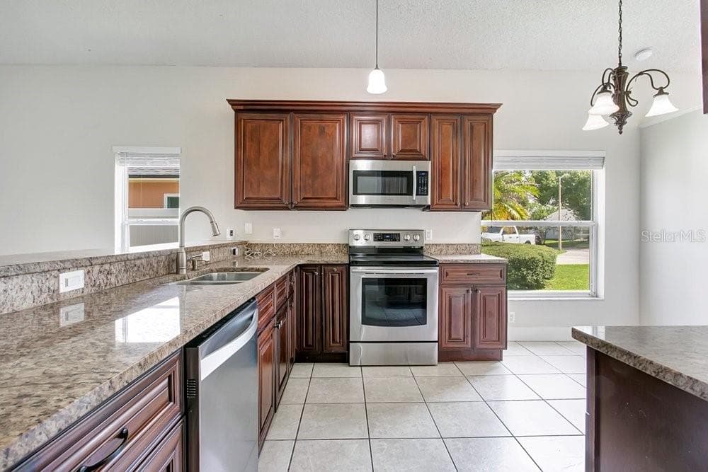 Single Family Residence at 3127 BIRMINGHAM BLVD, ORLANDO, photo 7 of 38