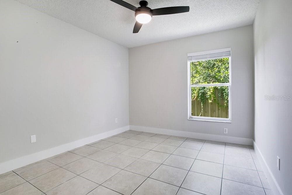 Single Family Residence at 3127 BIRMINGHAM BLVD, ORLANDO, photo 16 of 38