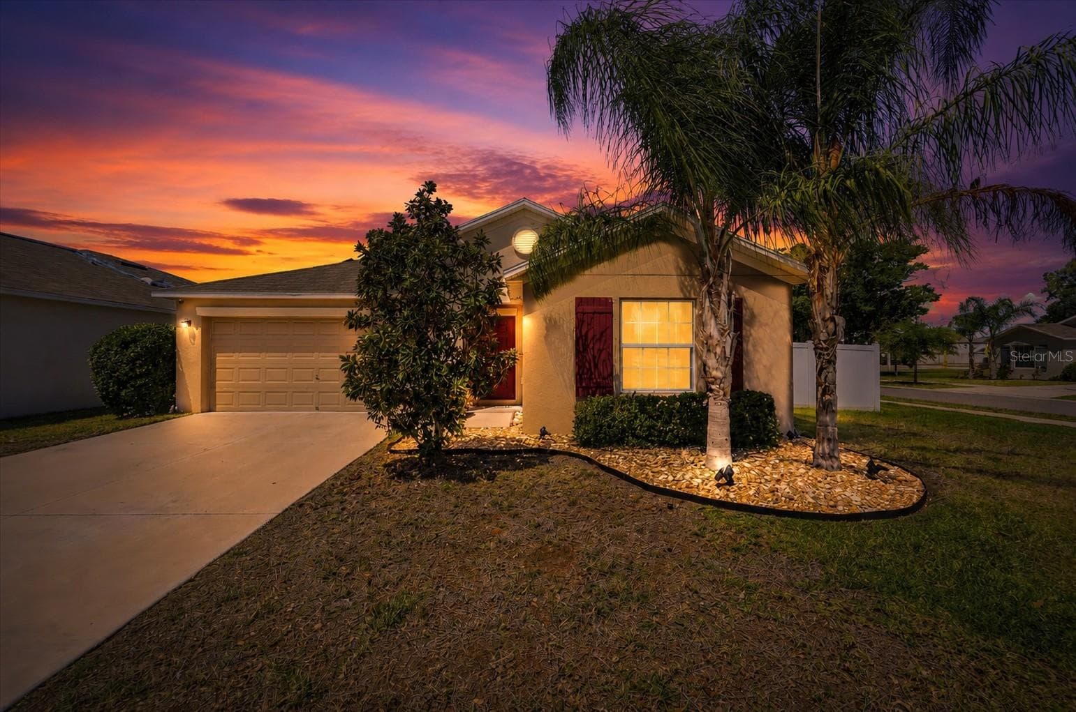 936 ZONE TAILED HAWK PL