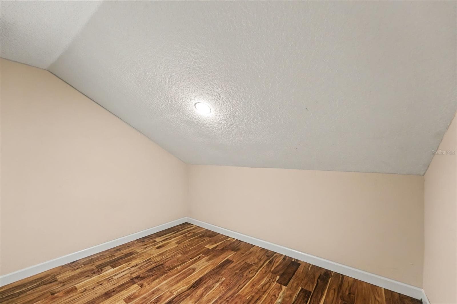 Townhouse at 1683 WATERMARK CIR NE, ST PETERSBURG, photo 31 of 46