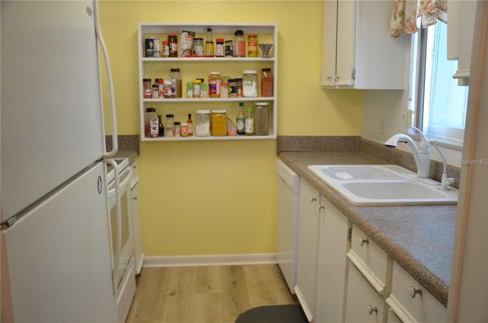 Condominium at 1960 UNION ST #19, CLEARWATER, photo 8 of 26