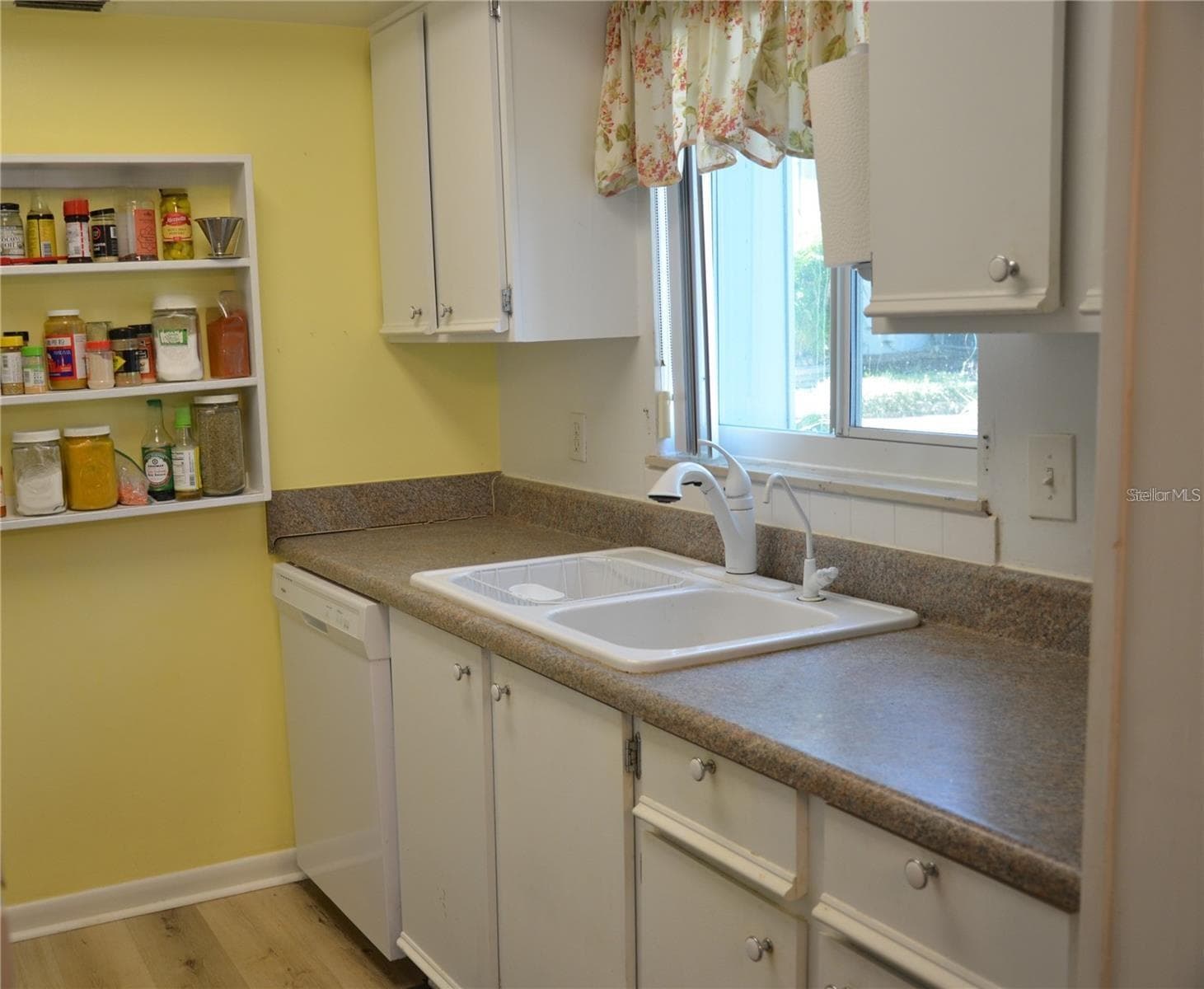 Condominium at 1960 UNION ST #19, CLEARWATER, photo 9 of 26