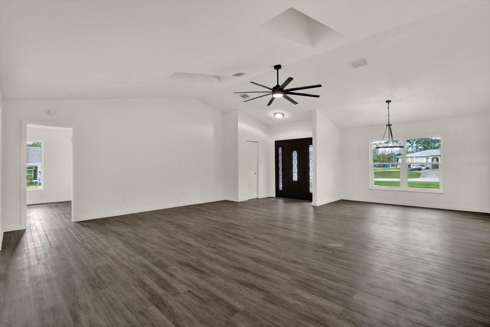 Single Family Residence at 12186 LAMONT DR, SPRING HILL, photo 10 of 23