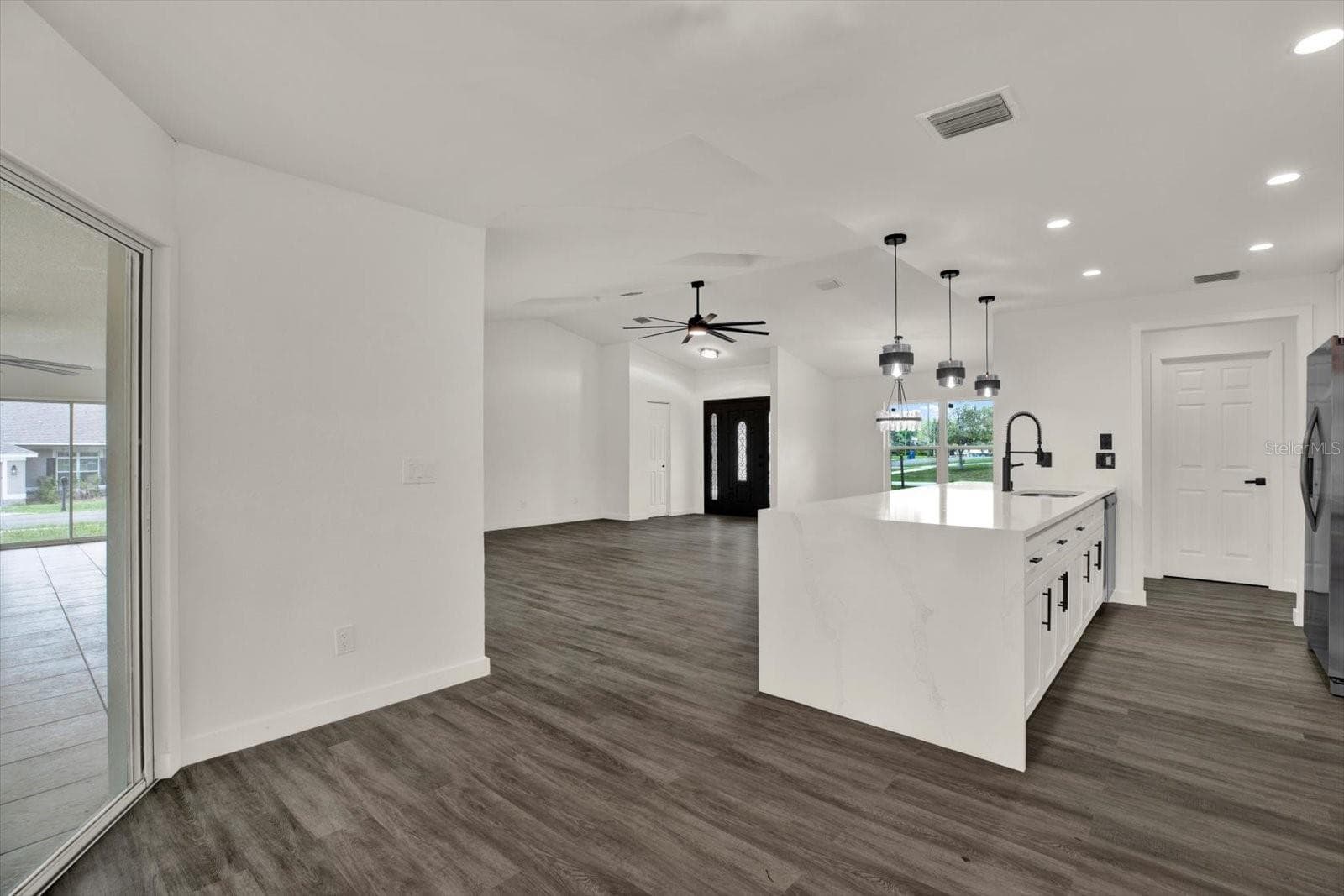 Single Family Residence at 12186 LAMONT DR, SPRING HILL, photo 11 of 23
