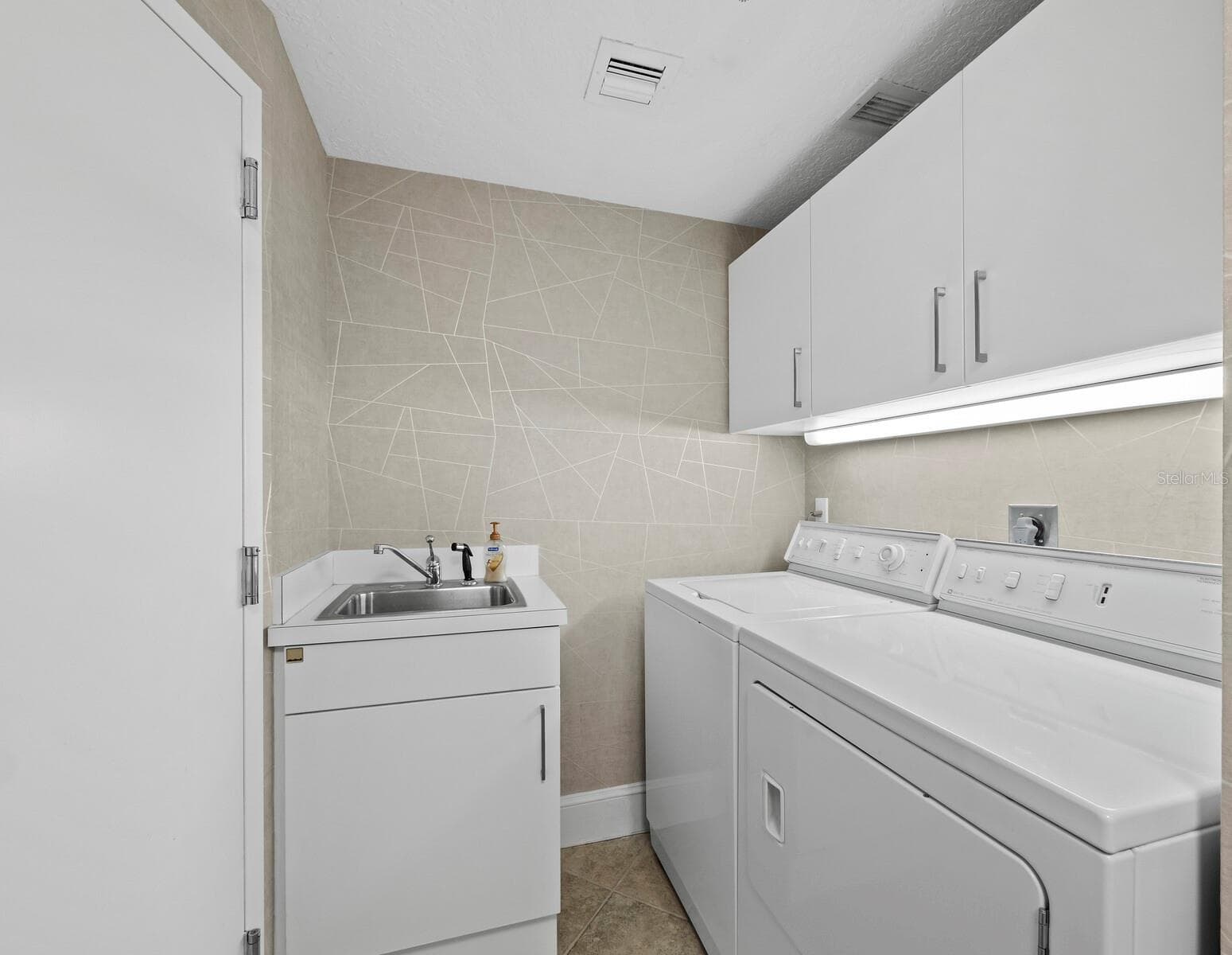 Condominium at 3040 GRAND BAY BLVD #225, LONGBOAT KEY, photo 31 of 55