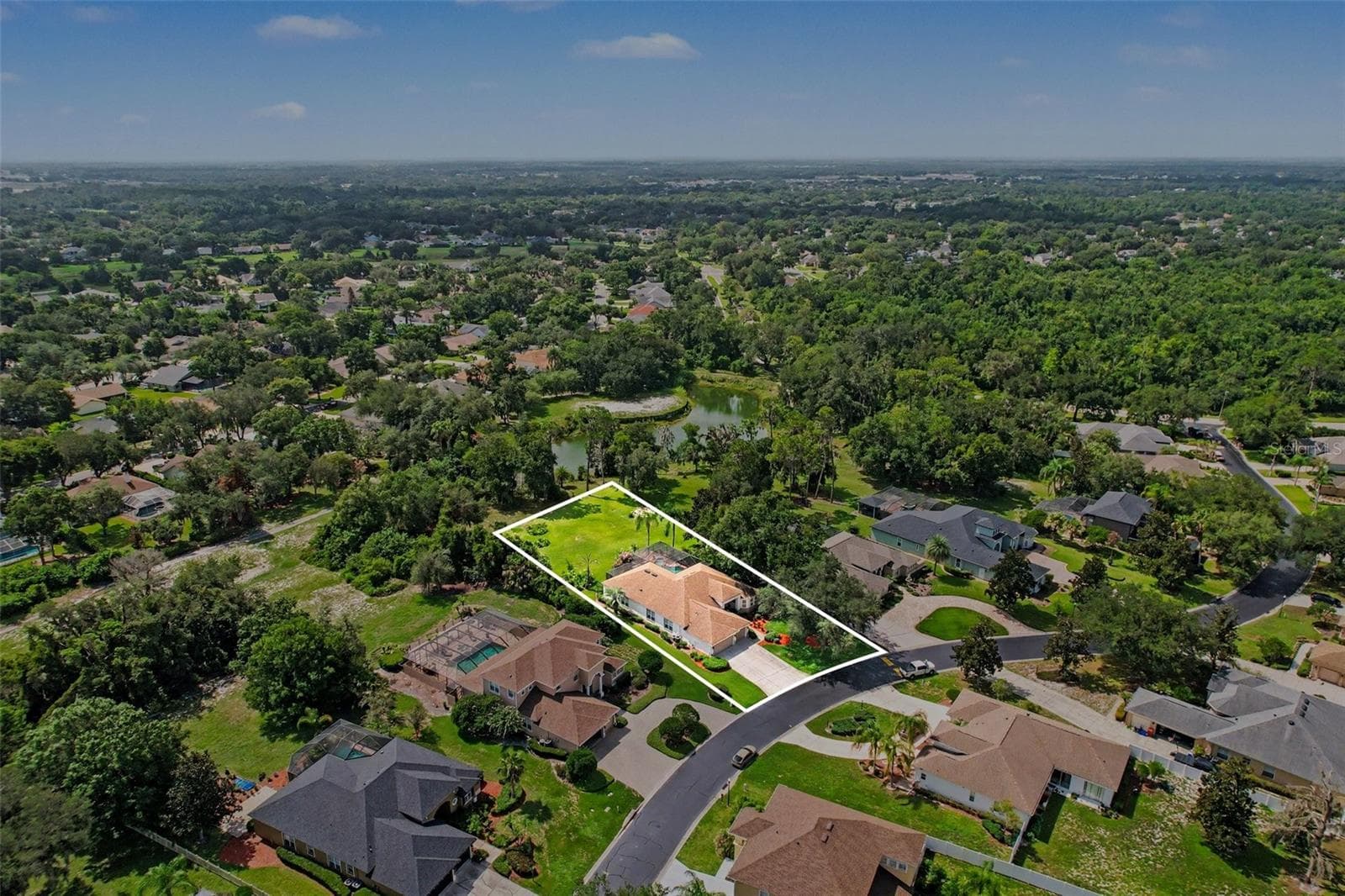 Aerial view with lot lines - 2912 HAMPTON PLACE CT, PLANT CITY