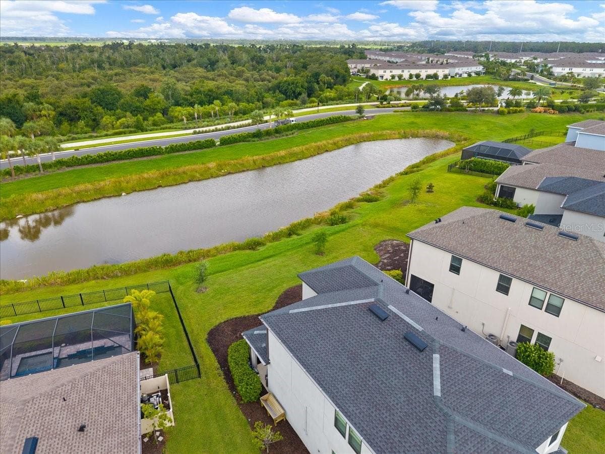 Single Family Residence at 9016 TEQUILA SUNRISE DR, SARASOTA, photo 3 of 69