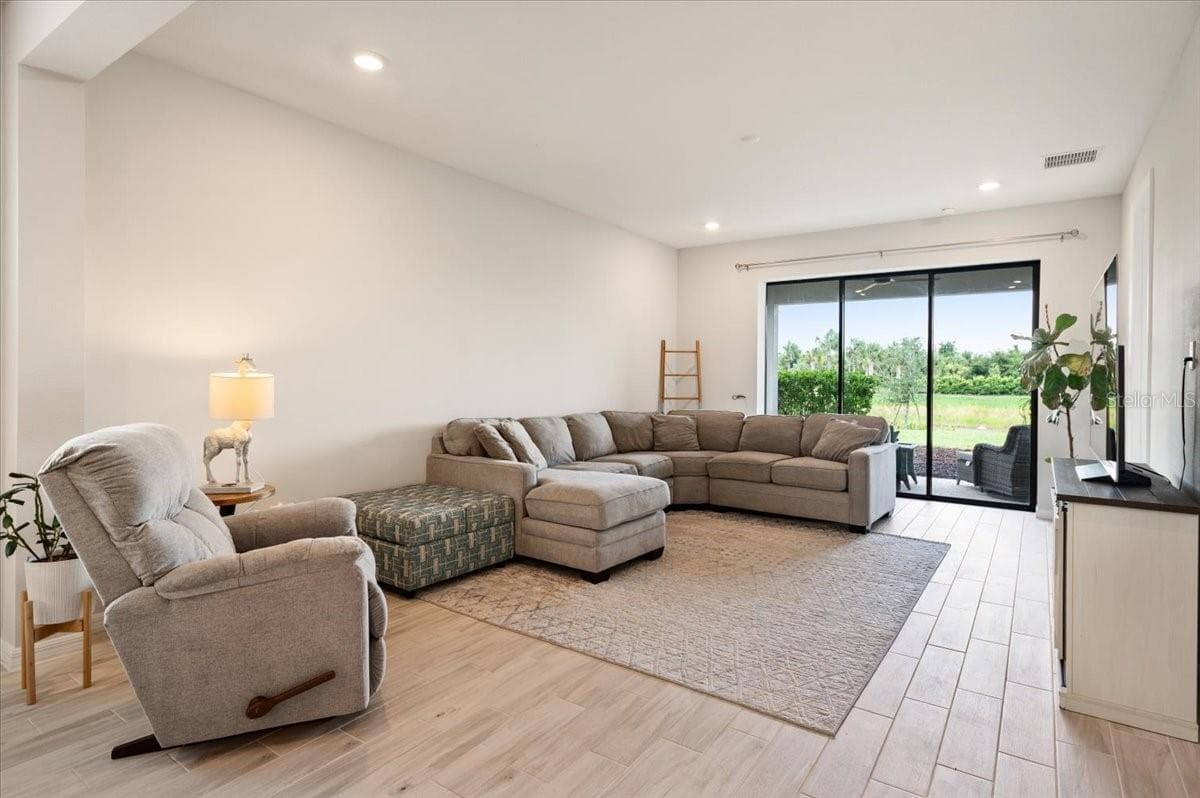Single Family Residence at 9016 TEQUILA SUNRISE DR, SARASOTA, photo 16 of 69