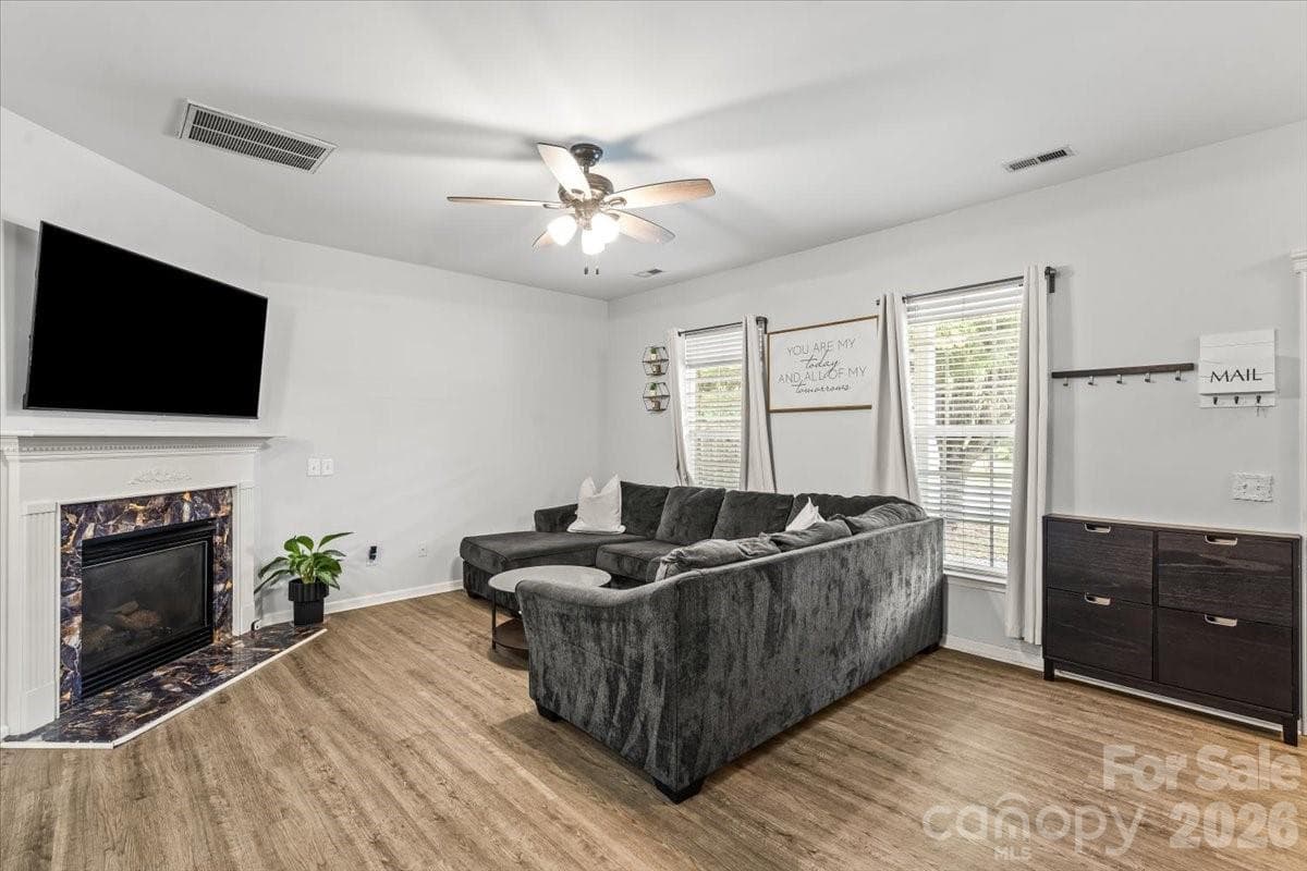 Single Family Residence at 9025 Davis Crossing Court, Charlotte, photo 3 of 24