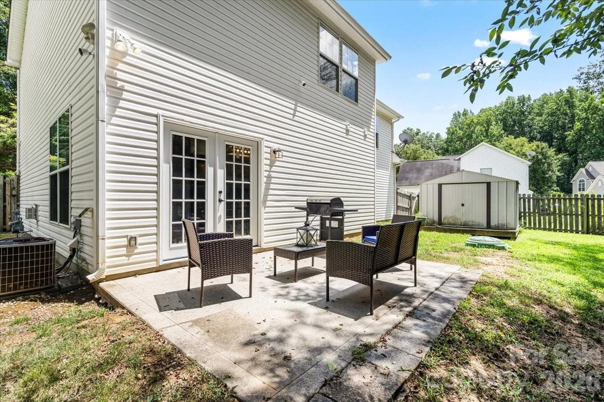 Single Family Residence at 9025 Davis Crossing Court, Charlotte, photo 23 of 24