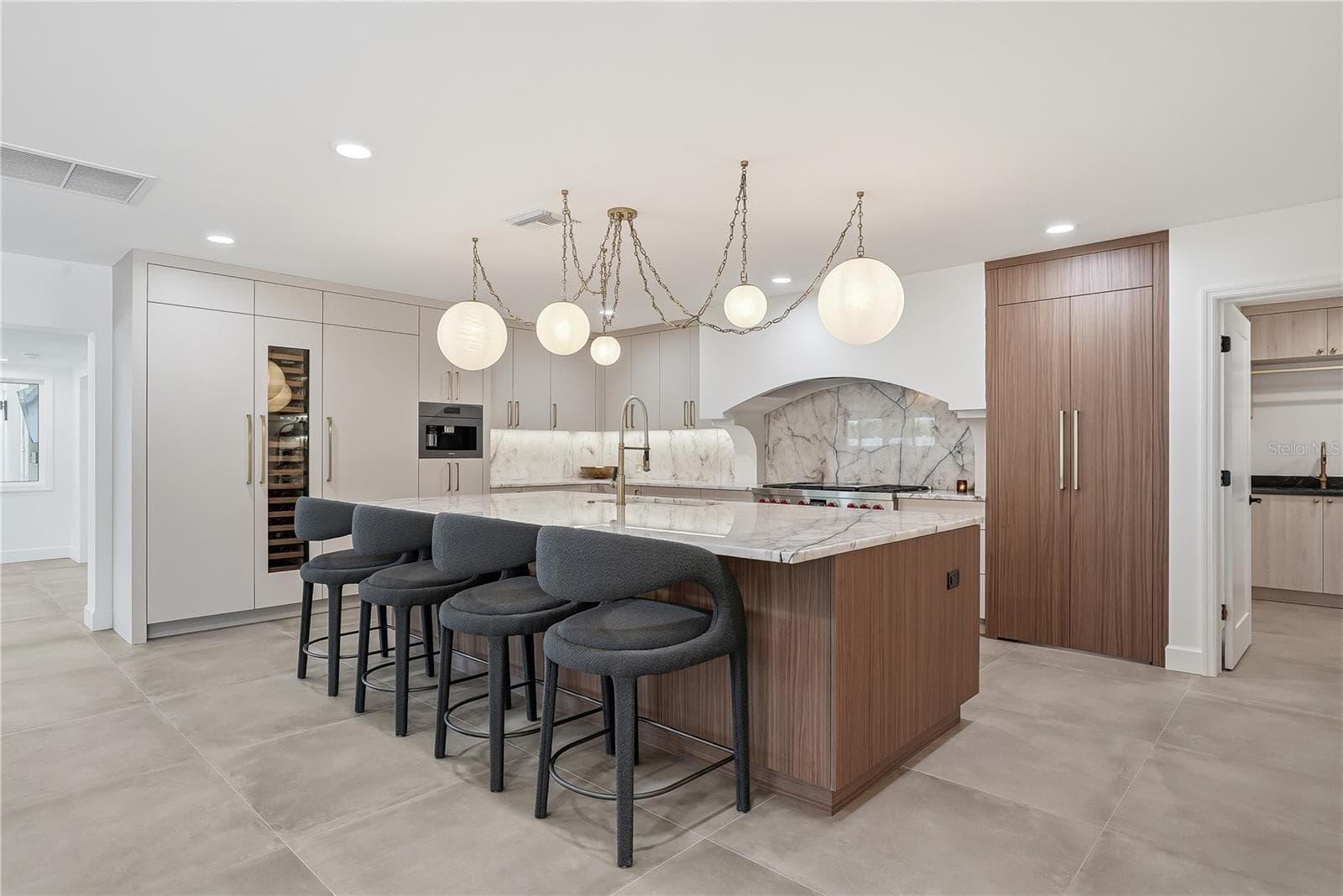 Luxury Kitchen for Entertaining - 3896 42ND AVE S, ST PETERSBURG